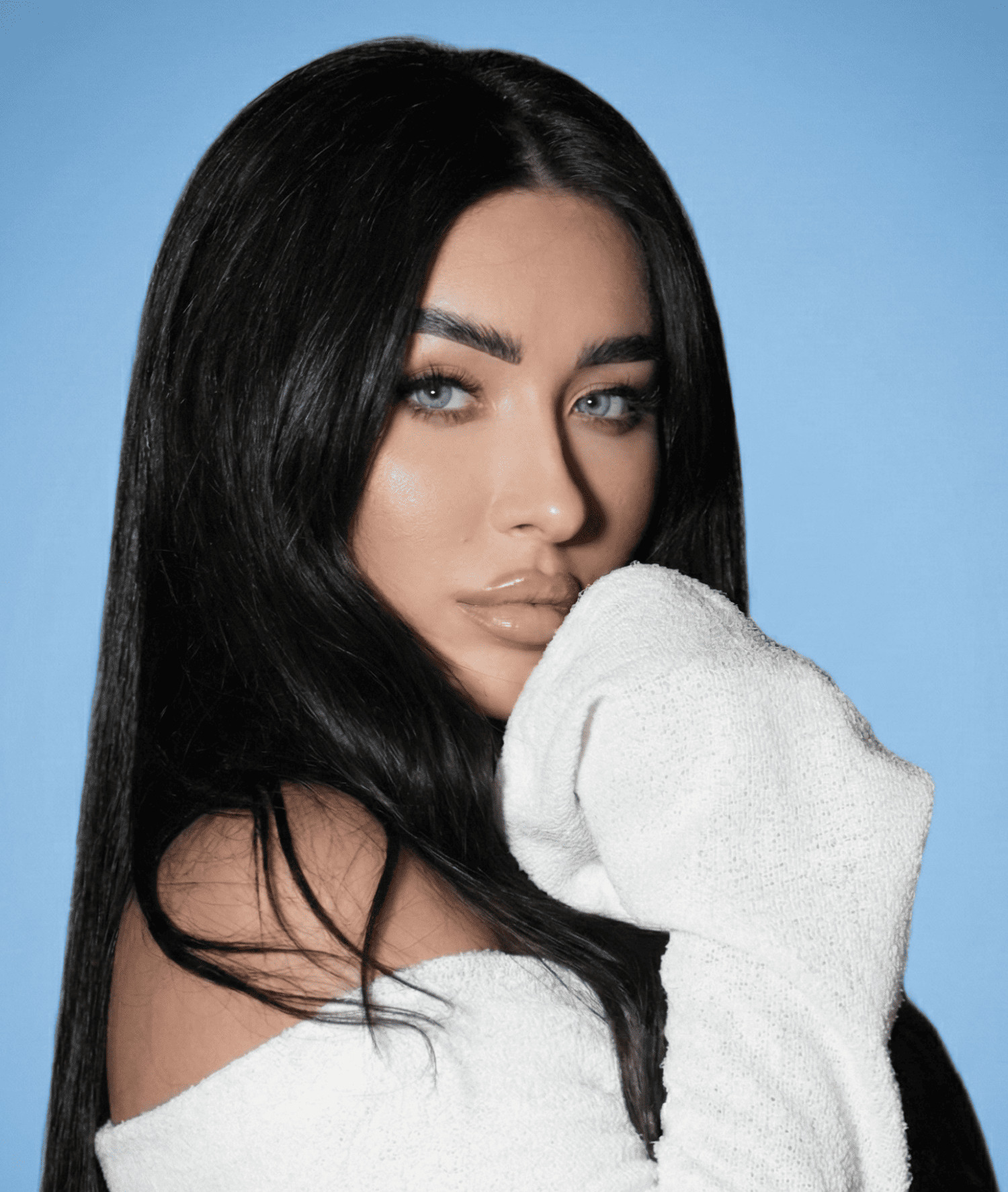 ALINA – Sapphire MA model in Dubai, UAE