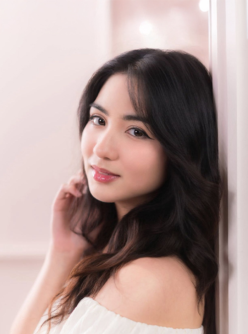 ELIZAH modelling portfolio image – Sapphire MA