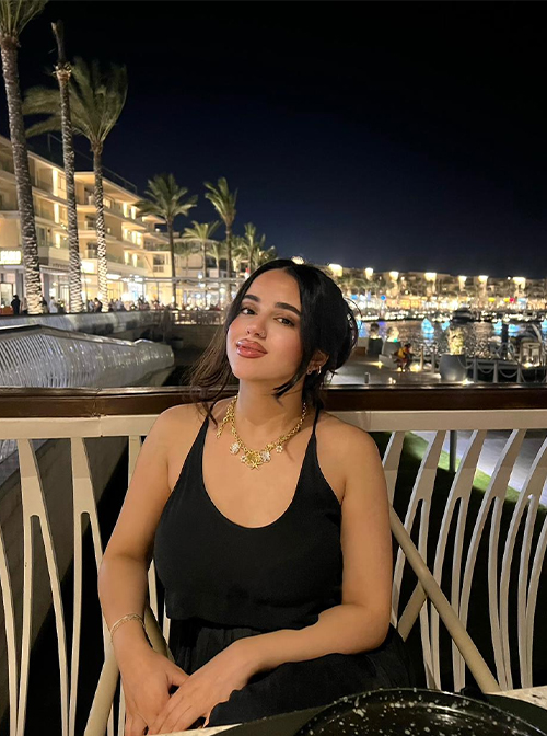 FARAH modelling portfolio image – Sapphire MA