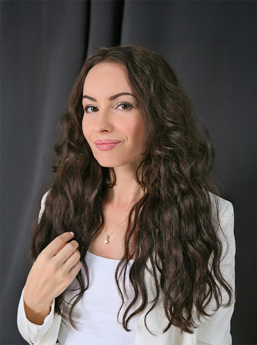 KOLMAGOROVA modelling portfolio image – Sapphire MA