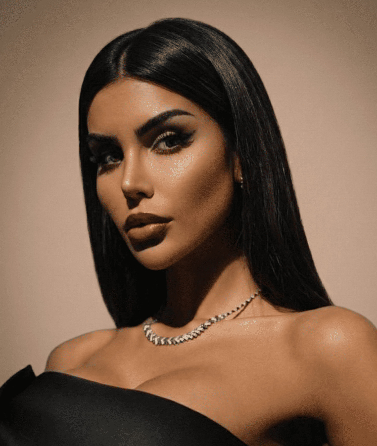 SARA – Sapphire MA model in Dubai, UAE