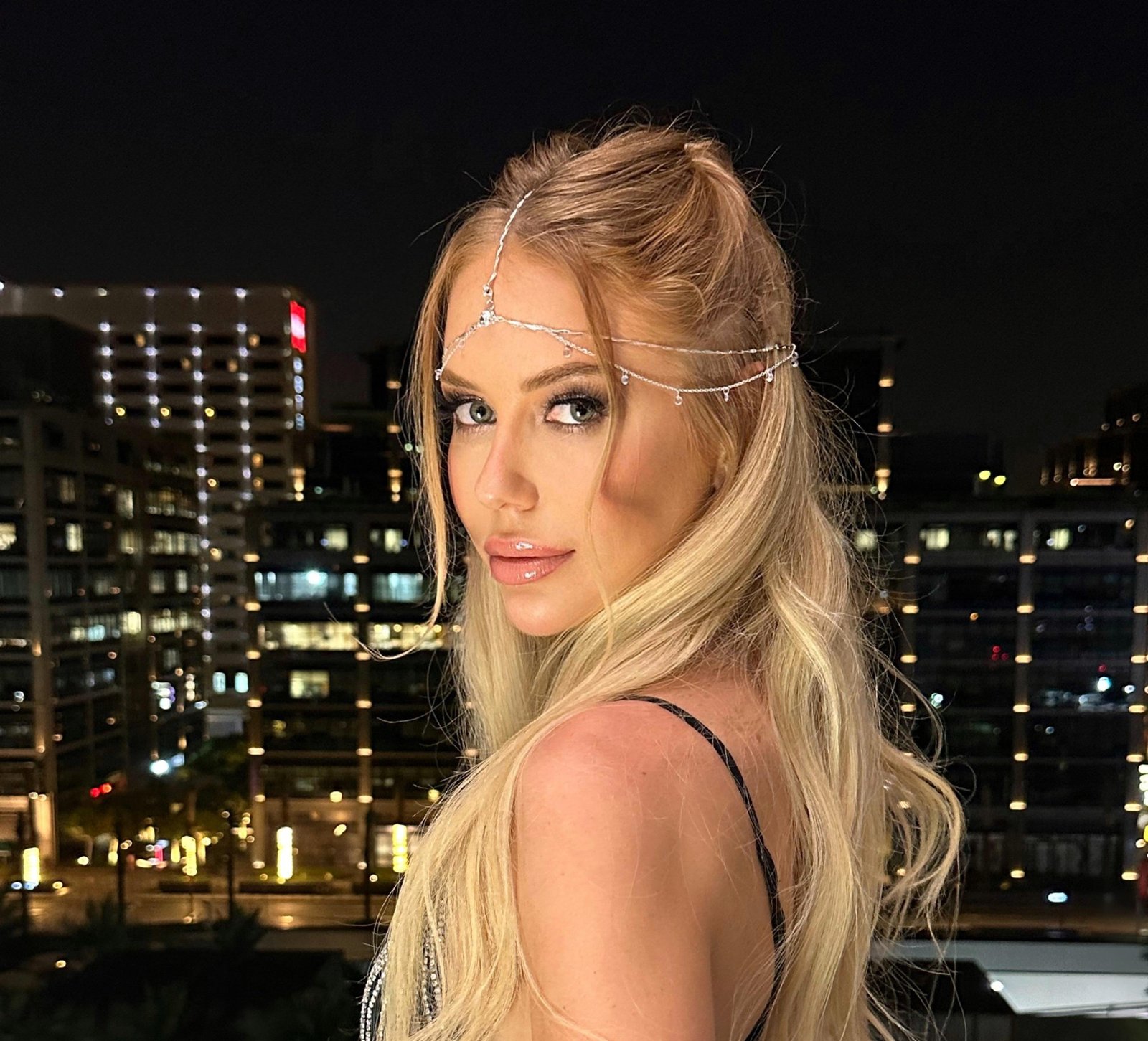 Sapphire MA campaign model Ksenia for social media content in Dubai